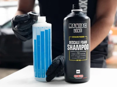 Maniac line DESCALE FOAM SHAMPOO - שמפו מקציף מסיר אבנית